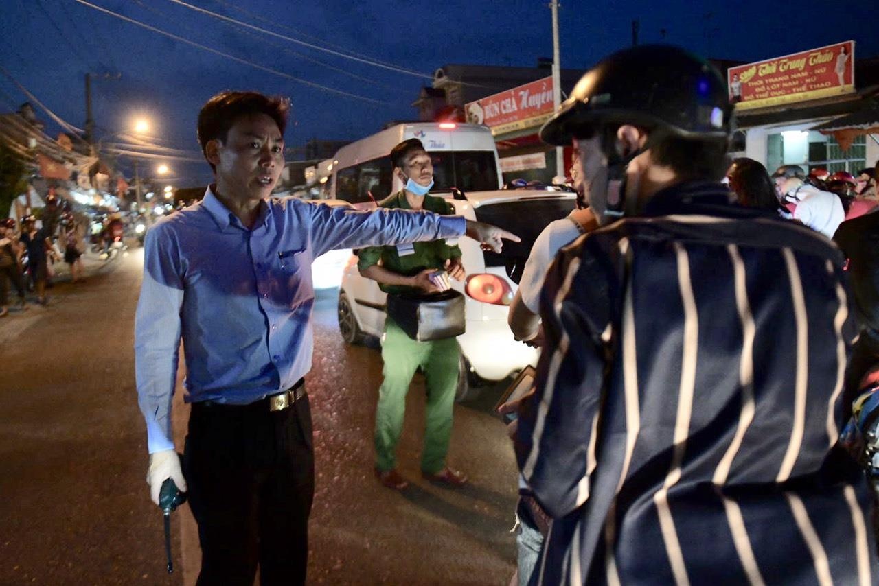 Ket xe pha Cat Lai Sai Gon anh 6