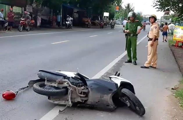 Canh sat giao thong bi tong tu vong anh 1