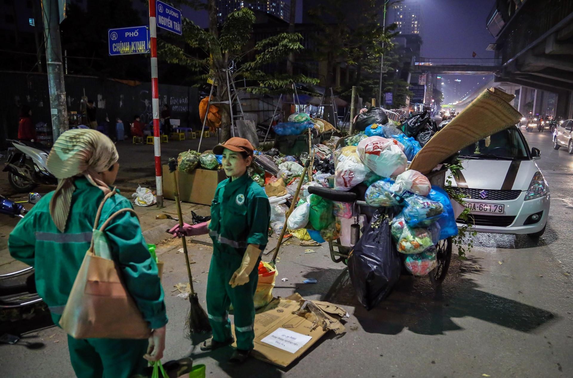 chặn xe rác ở Nam Sơn ảnh 2 chan xe rac o Nam Son anh 2