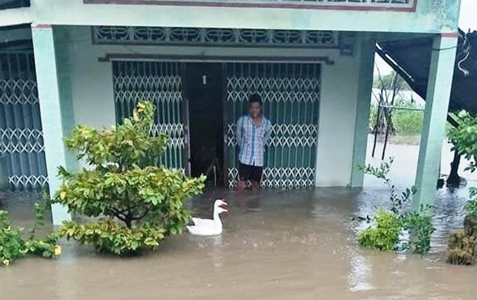 Xuat hien ap thap moi tren Bien Dong, mien Tay mua lon hinh anh