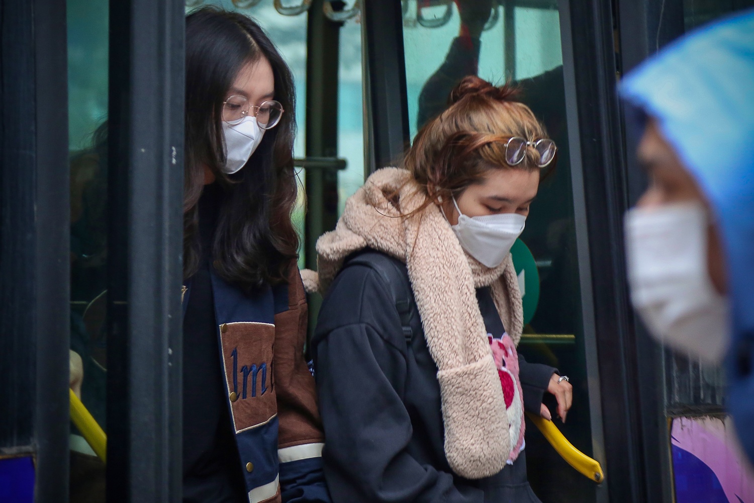 Mien Bac hung dot khong khi lanh manh nhat tu dau mua hinh anh