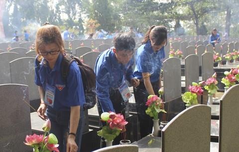 13 mo liet si o Bac Kan khong co hai cot hinh anh