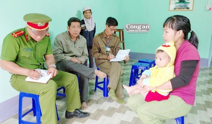 Binh Dinh lap hoi dong tham dinh noi dung tren mang Facebook hinh anh