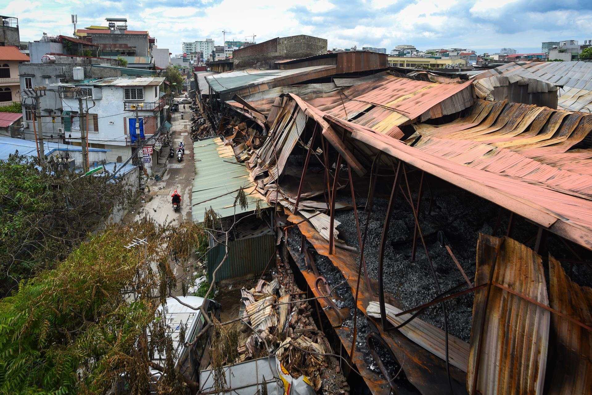 4 thang sau vu chay nha may Rang Dong anh 1