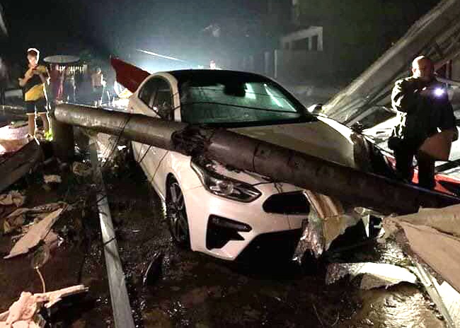 Mua da o Yen Bai, tru dien do de oto hinh anh