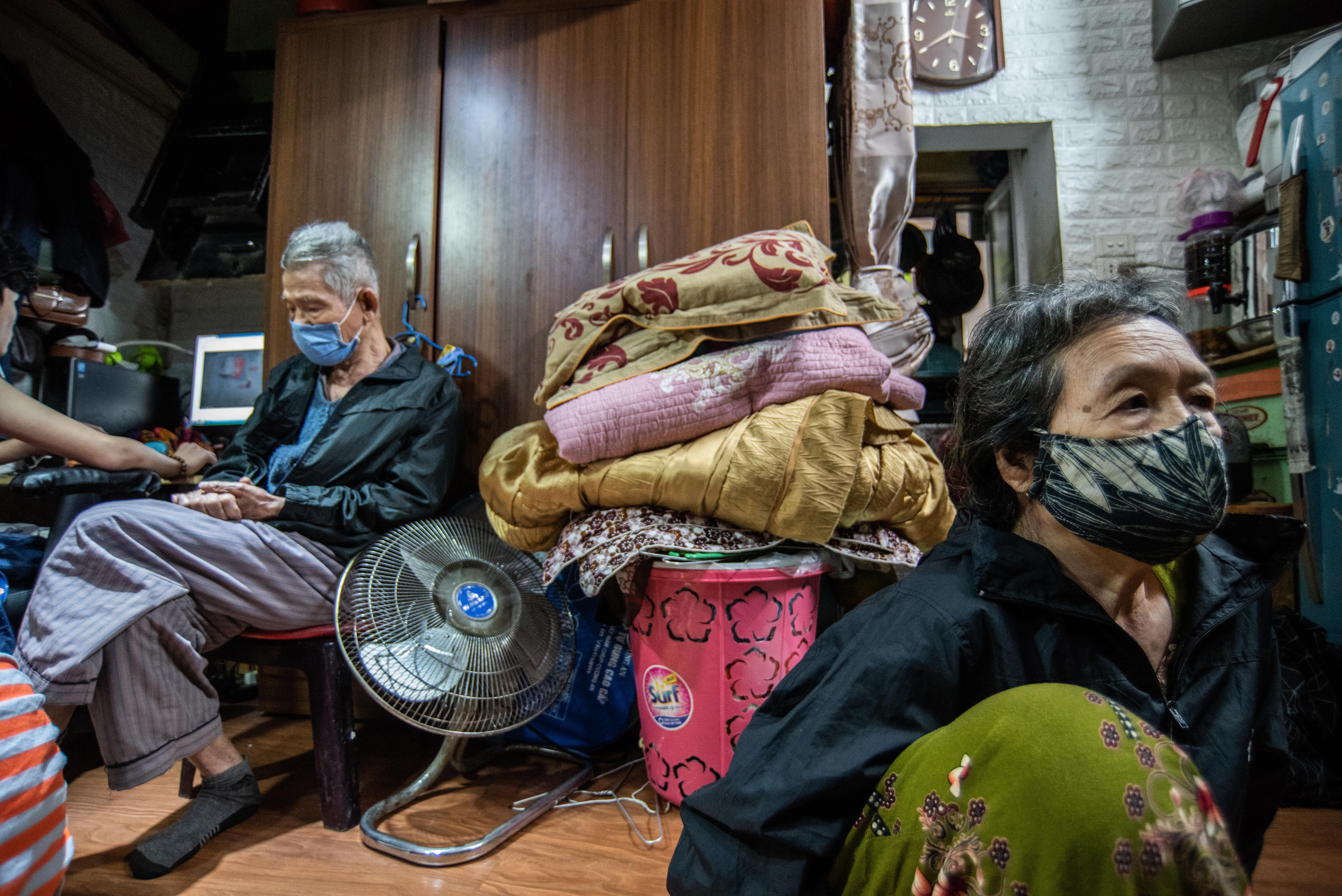 nguoi lao dong ngheo trong dai dich anh 4