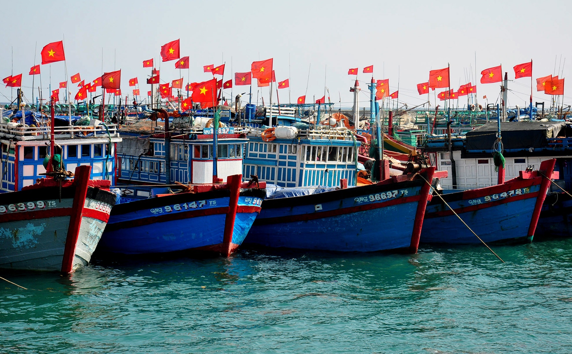 Trung Quoc cam danh bat ca o Bien Dong anh 1