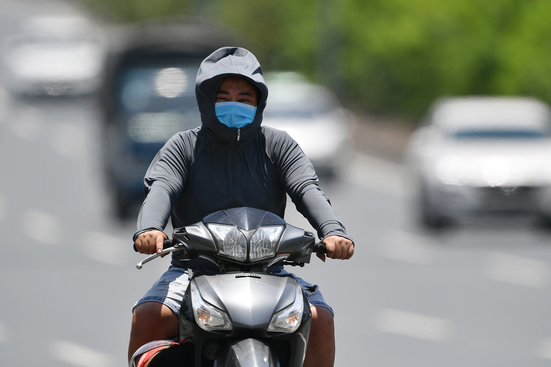 Nang nong 37 do C quay lai mien Bac hinh anh