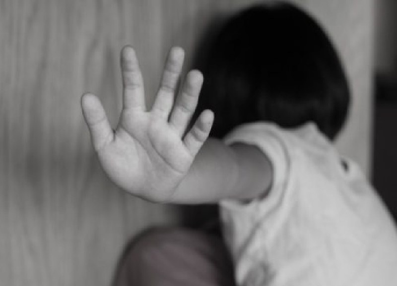 xam hai tre em tren mang anh 1