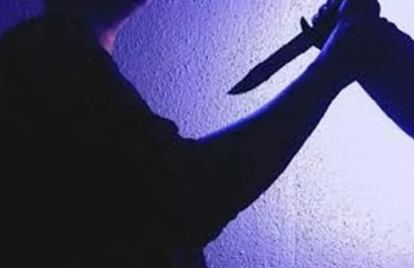 Mot cong an nghi bi dam tu vong sau khi roi tru so hinh anh