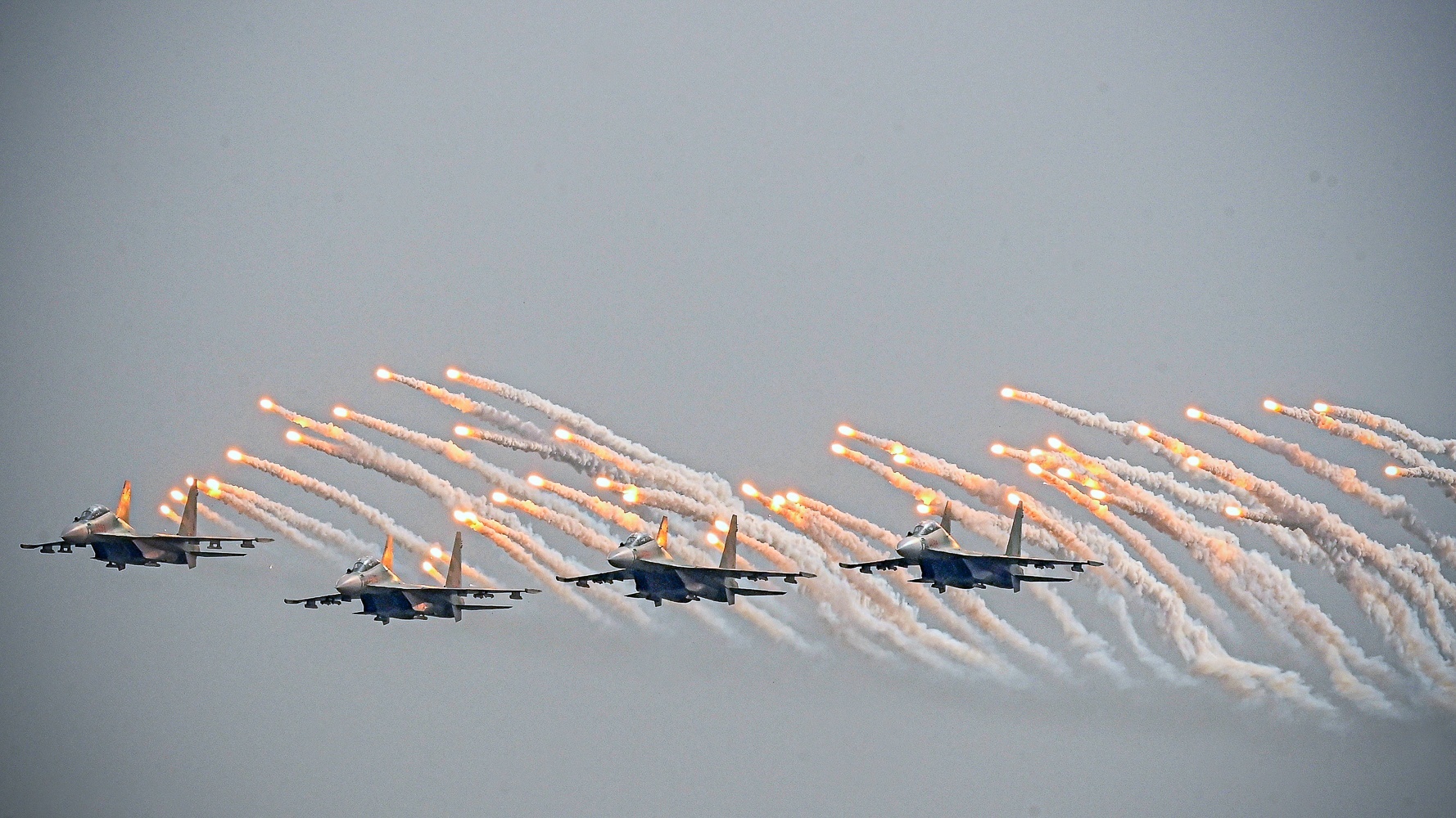 trang bi vu khi anh 2