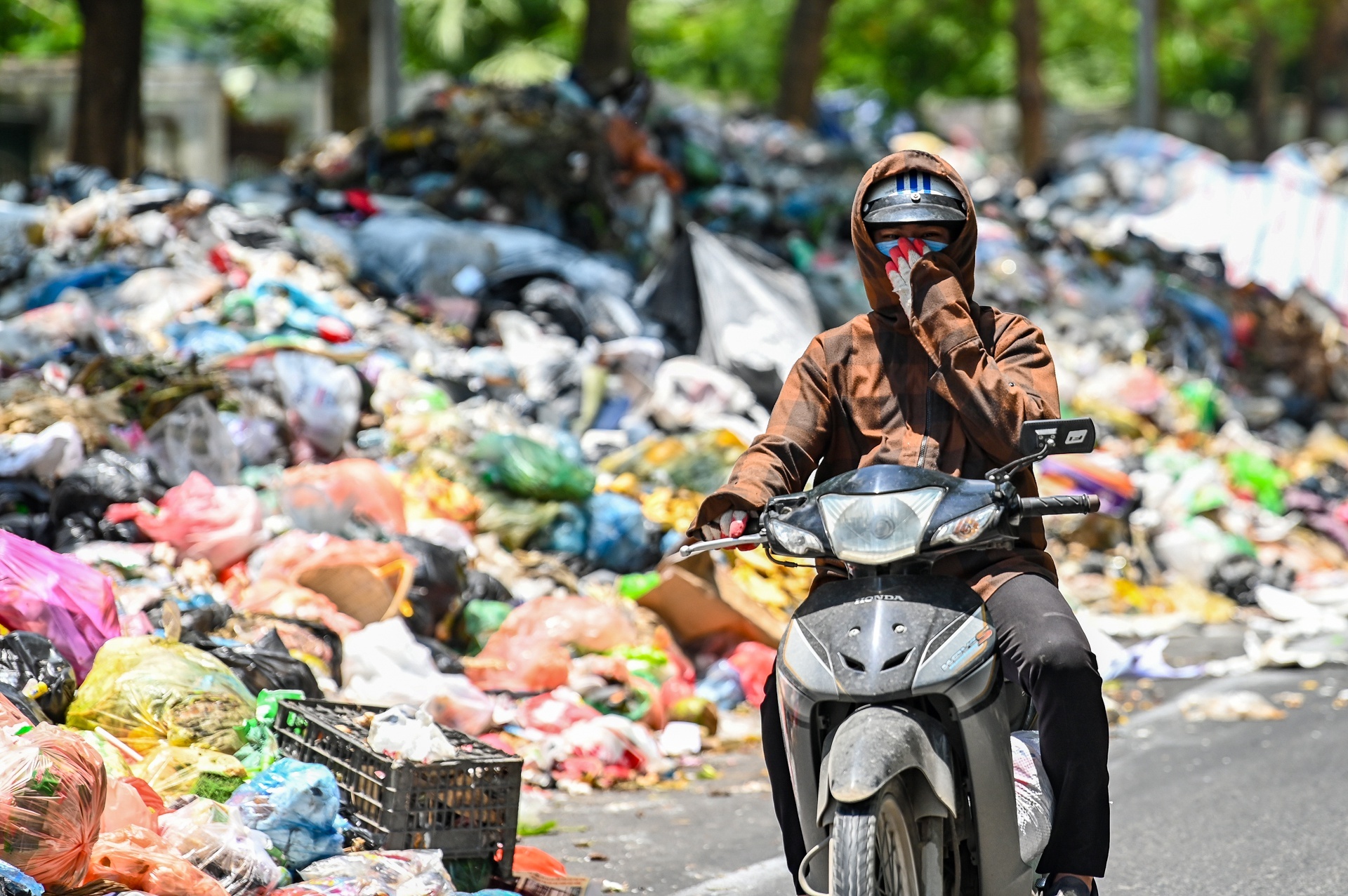 Bai toan rac thai o Ha Noi chi duoc giai quyet khi co nha may dien rac hinh anh