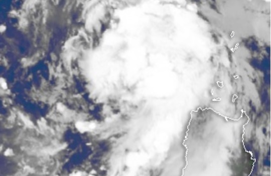 Ap thap nhiet doi vao Bien Dong hinh anh