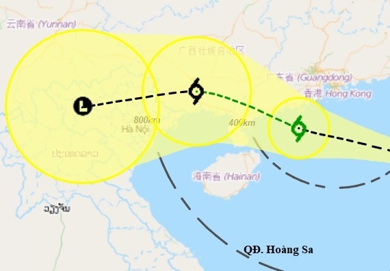 Ap thap nhiet doi dang manh thanh bao, Ha Noi tiep tuc mua lon hinh anh