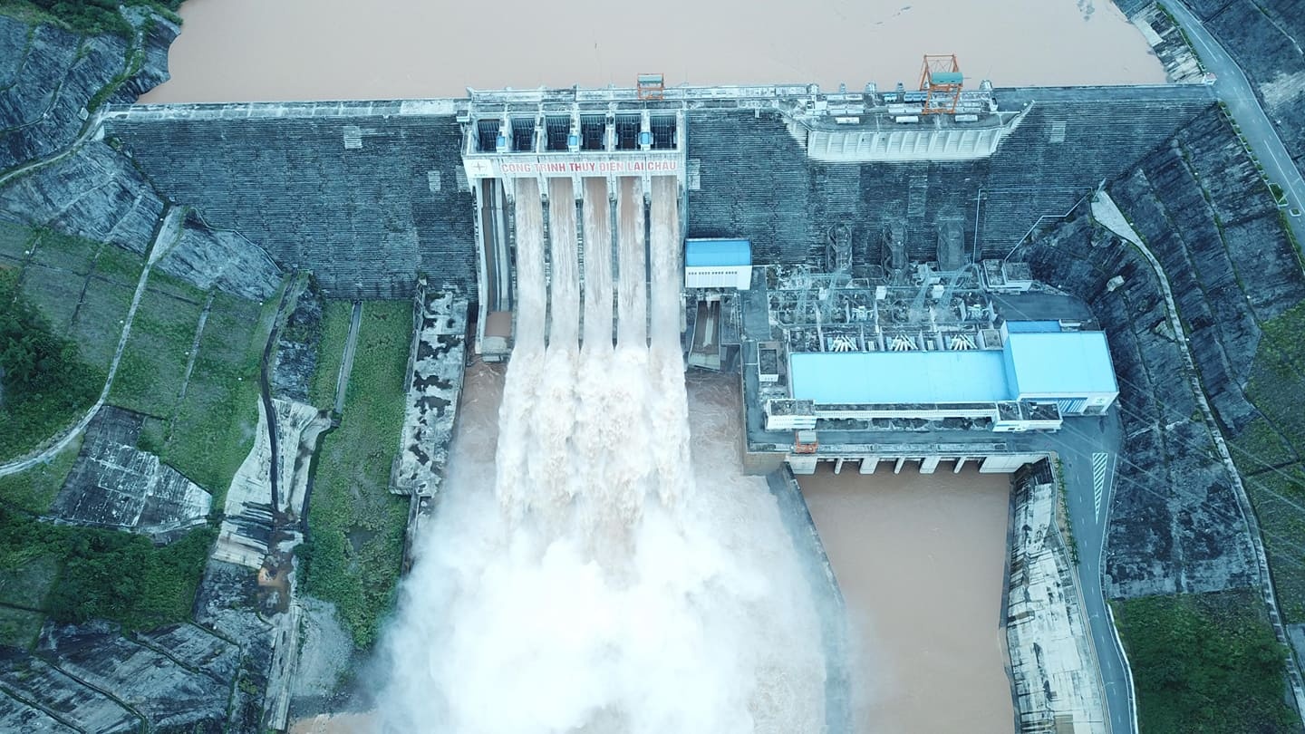 thuy dien Trung Quoc xa lu xuong song Hong anh 1