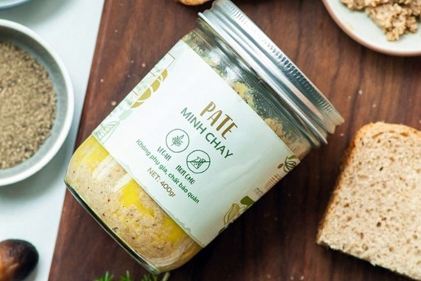 6 nguoi bi ngo doc sau khi an pate Minh Chay hinh anh