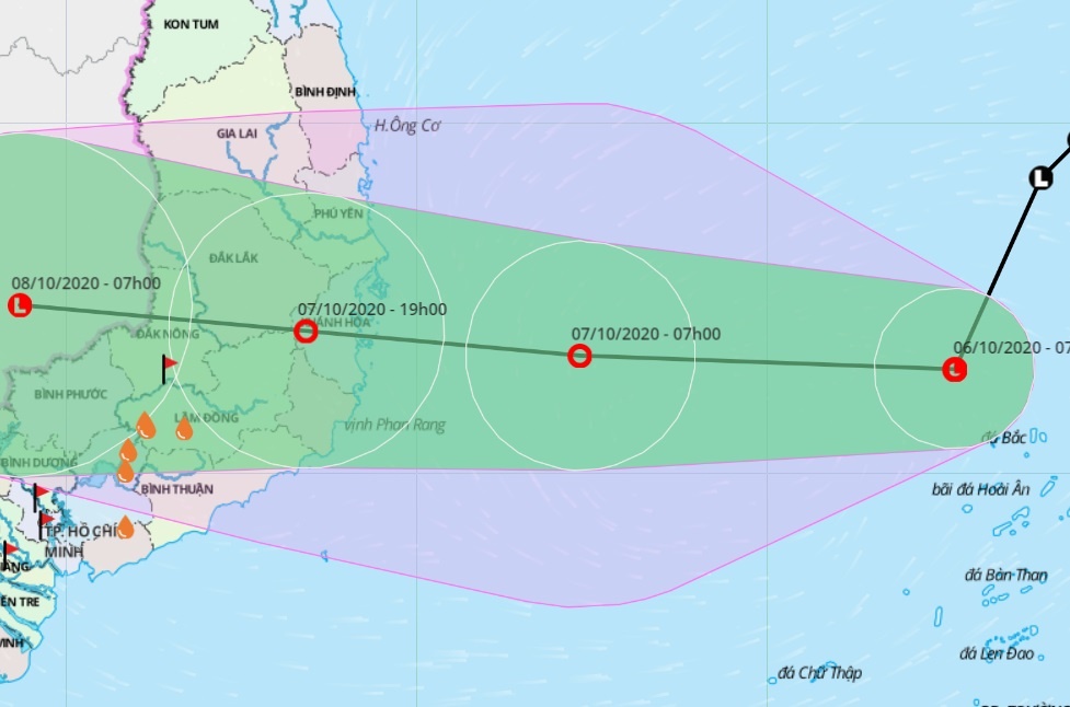 Mien Trung doi mat 2 ap thap nhiet doi, mua 500-700 mm hinh anh
