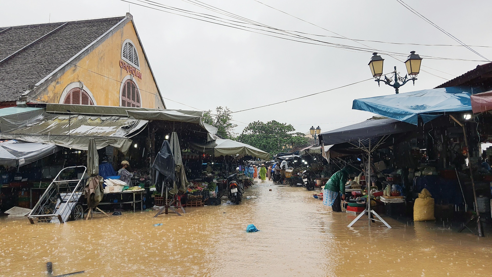 thanh pho Hoi An ngap sau do mua lon anh 8
