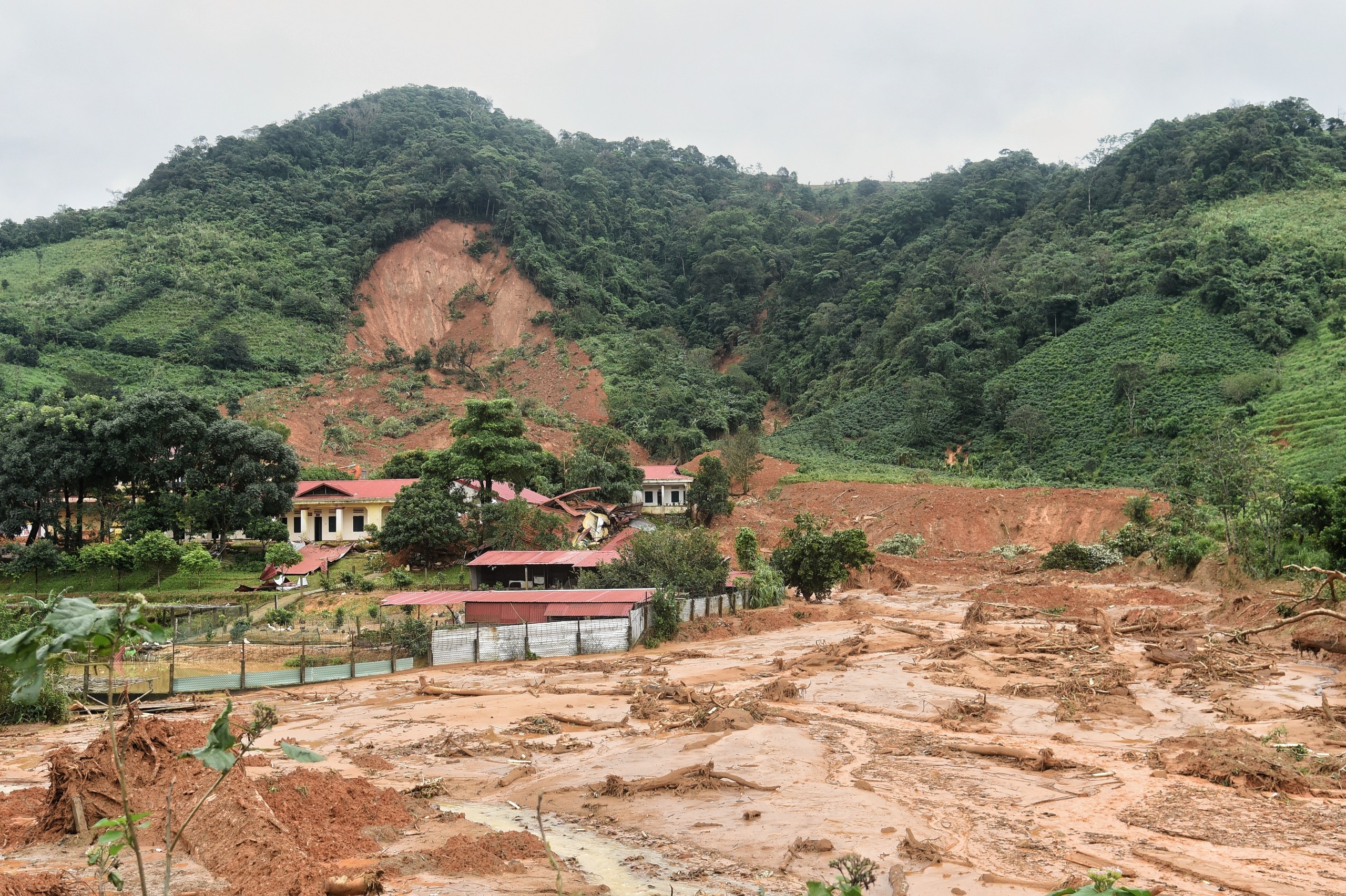 hien truong vu sat lo dat lam 22 chien si tu vong anh 1