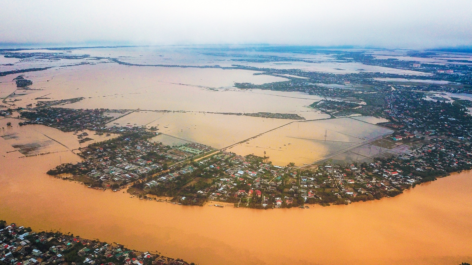 bao so 8 anh huong den mien Trung anh 2