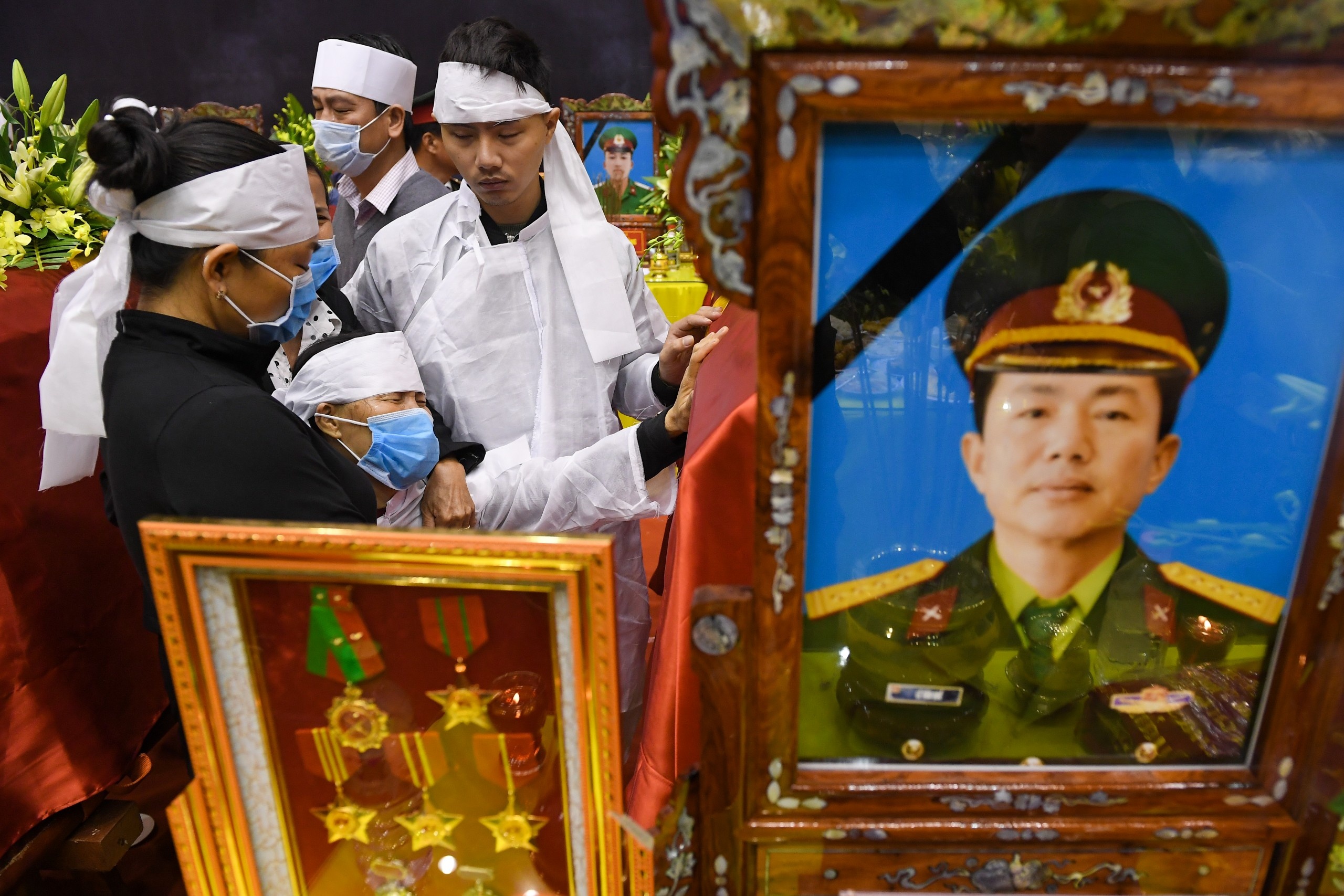 tang le cua 22 can bo chien si doan 337 anh 2