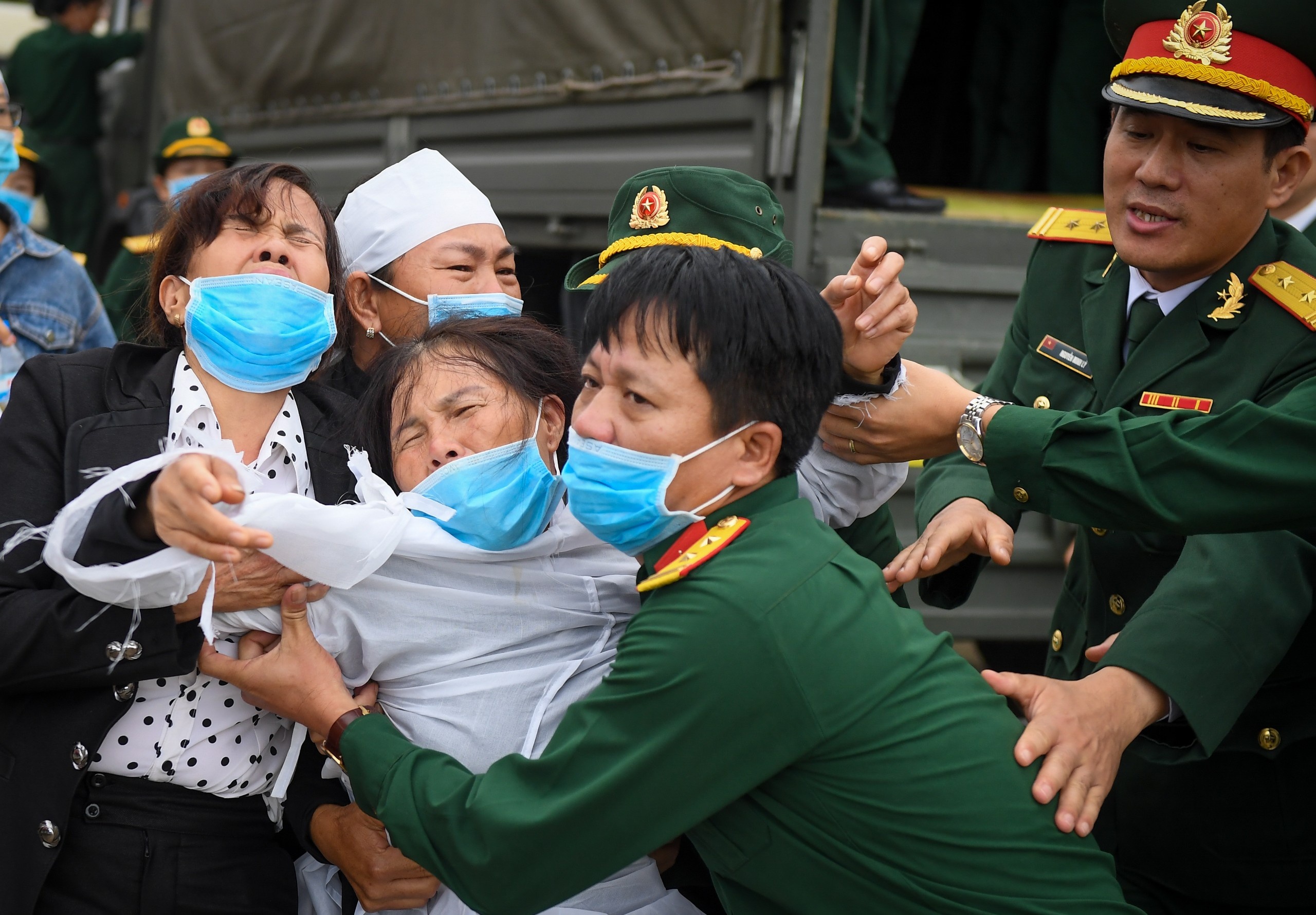 tang le cua 22 can bo chien si doan 337 anh 19