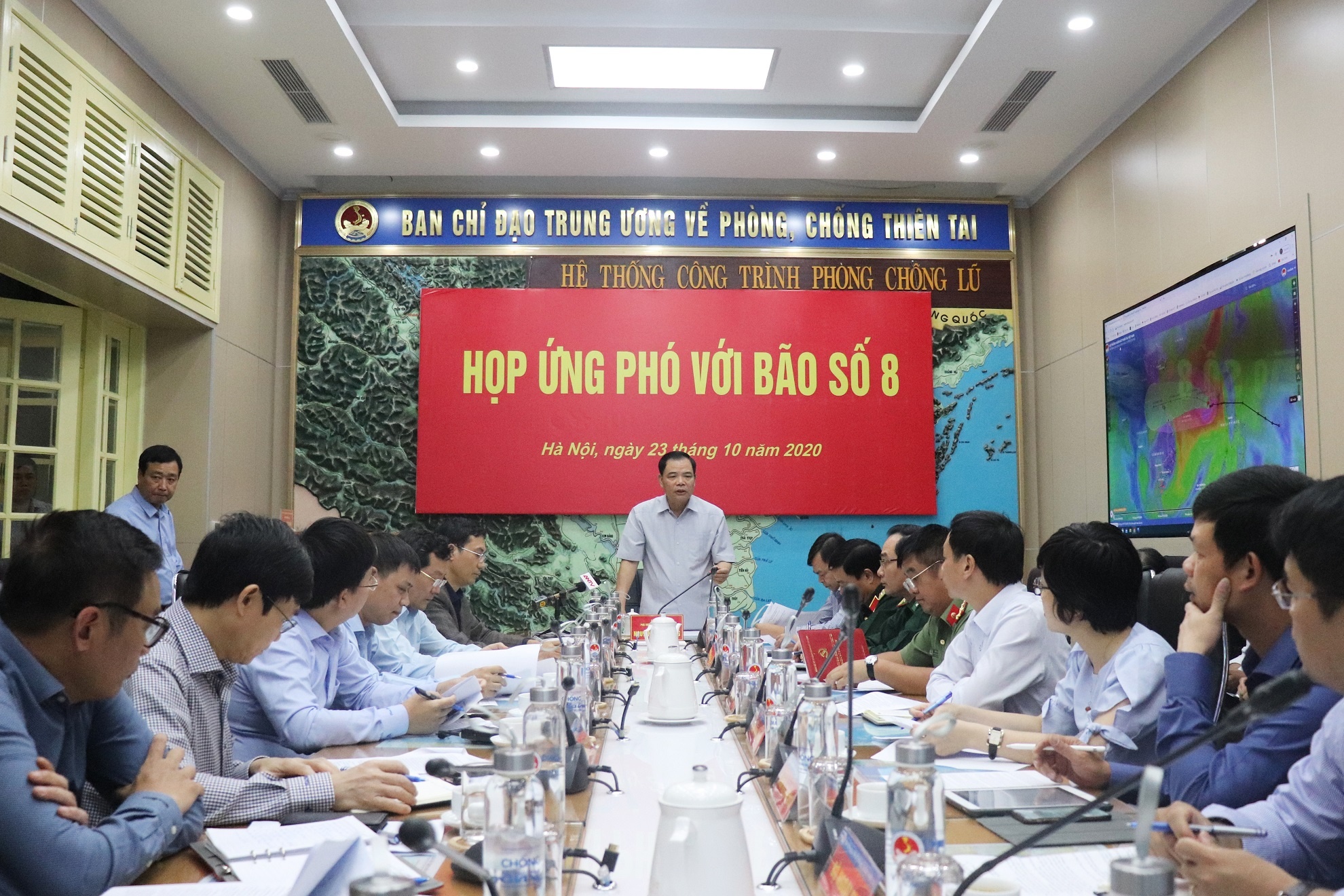 bao so 8 anh huong den mien Trung anh 2