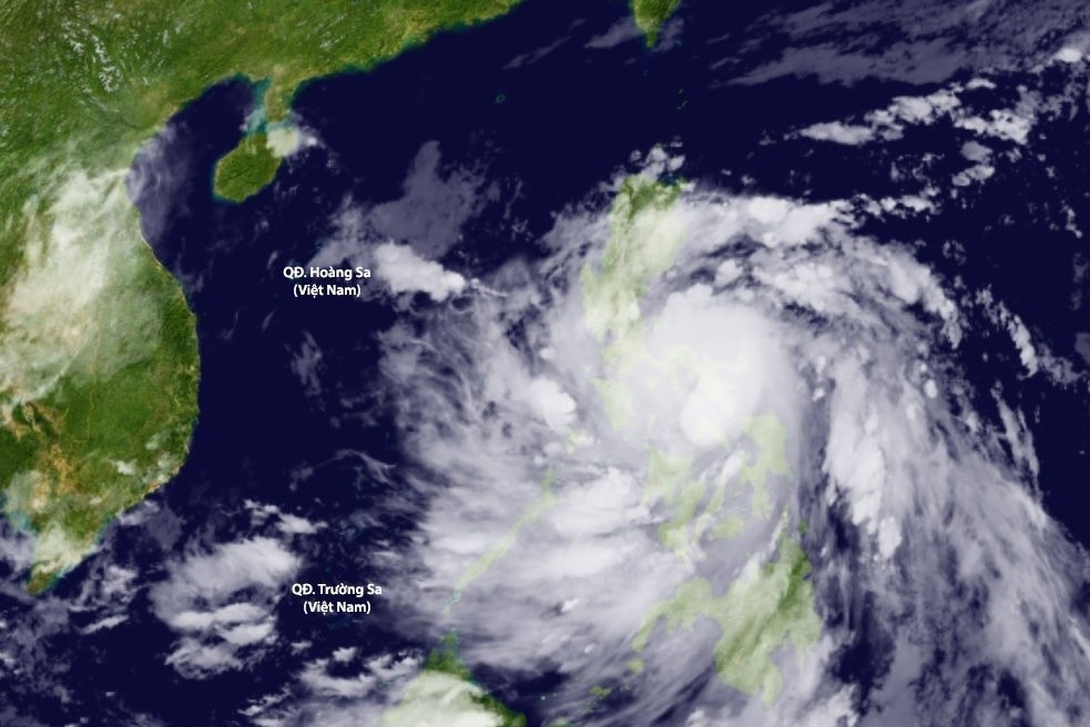 Bao Molave do bo Da Nang - Phu Yen ngay 28/10 hinh anh