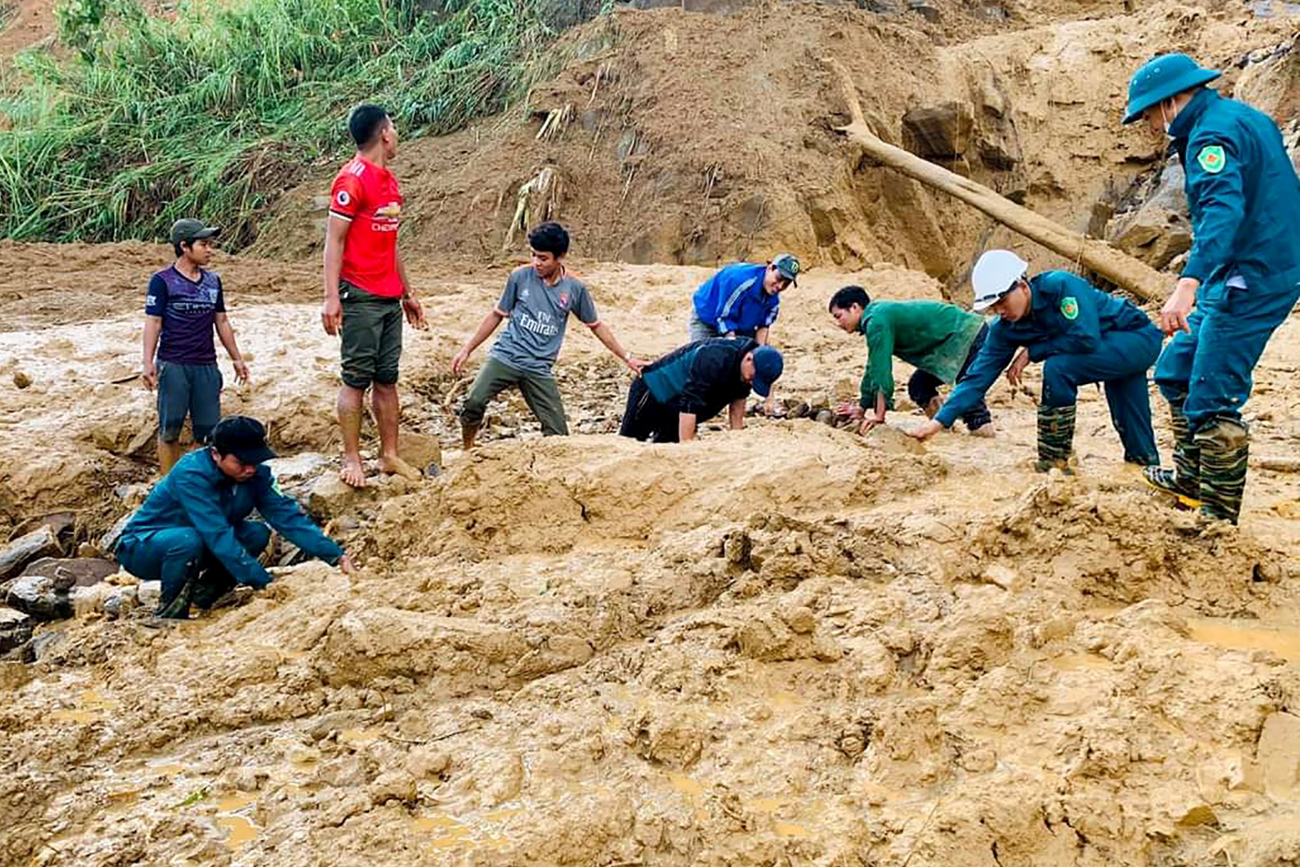 Mua lon se anh huong viec cuu ho o Quang Nam hinh anh