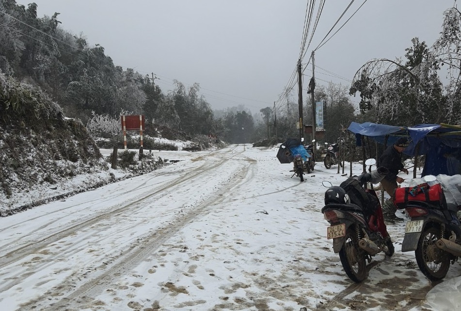 mua tuyet roi o Y Ty va Lao Cai anh 8