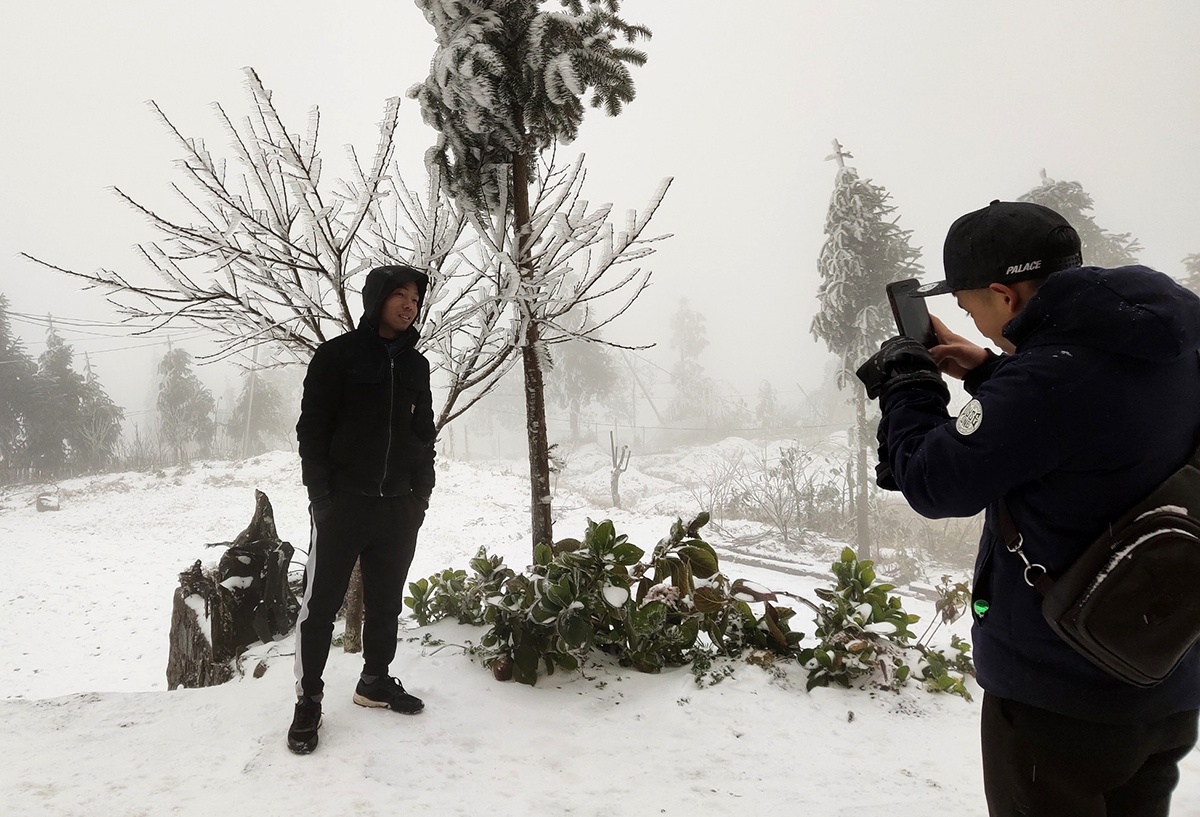 Tuyet phu trang Sa Pa va Y Ty hinh anh