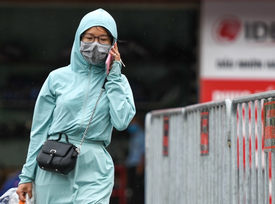 Hung Yen gian cach xa hoi 2 huyen, phong toa mot xa vi ca mac Covid-19 hinh anh