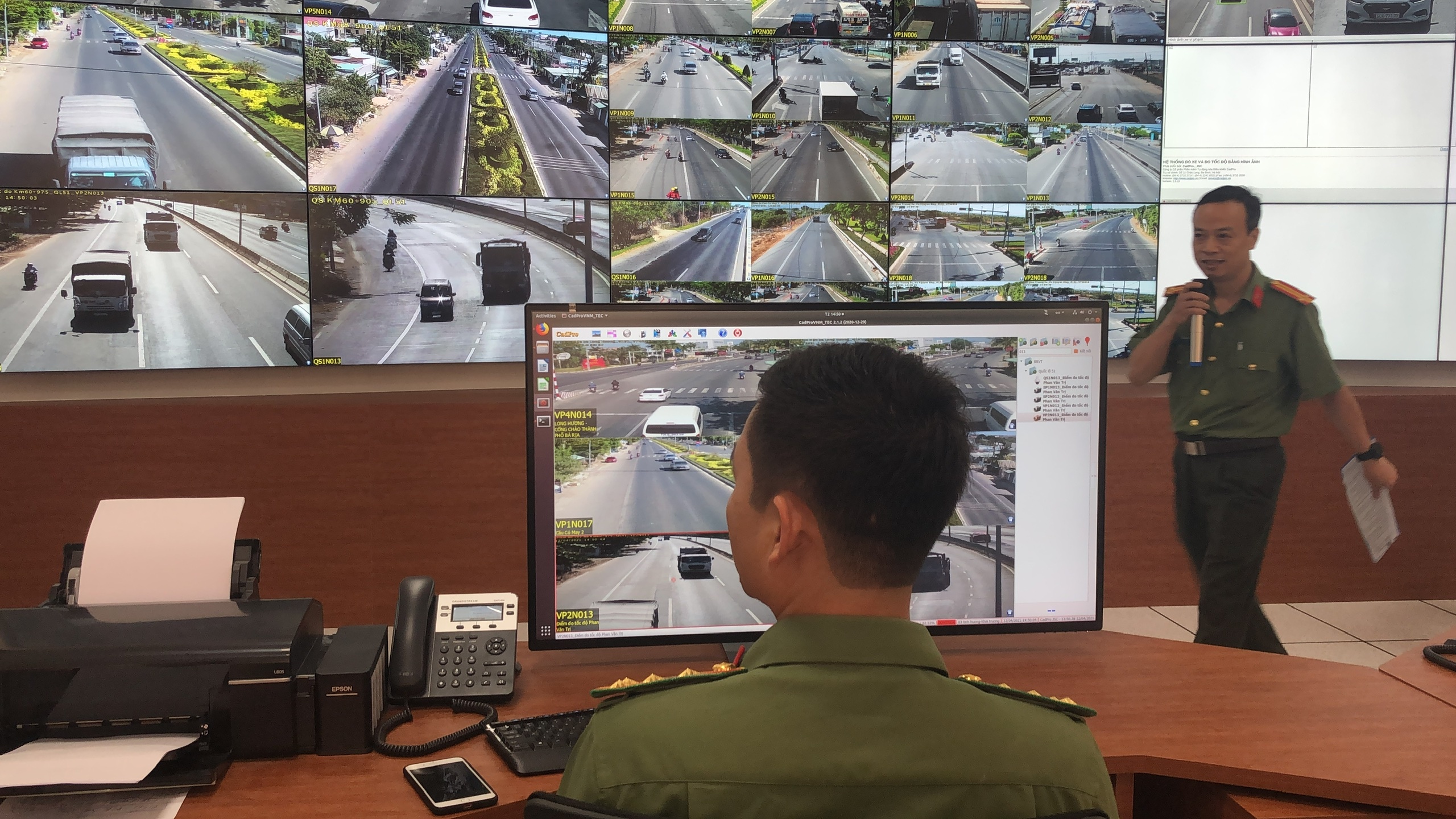 camera giam sat giao thong o quoc lo 51 anh 2