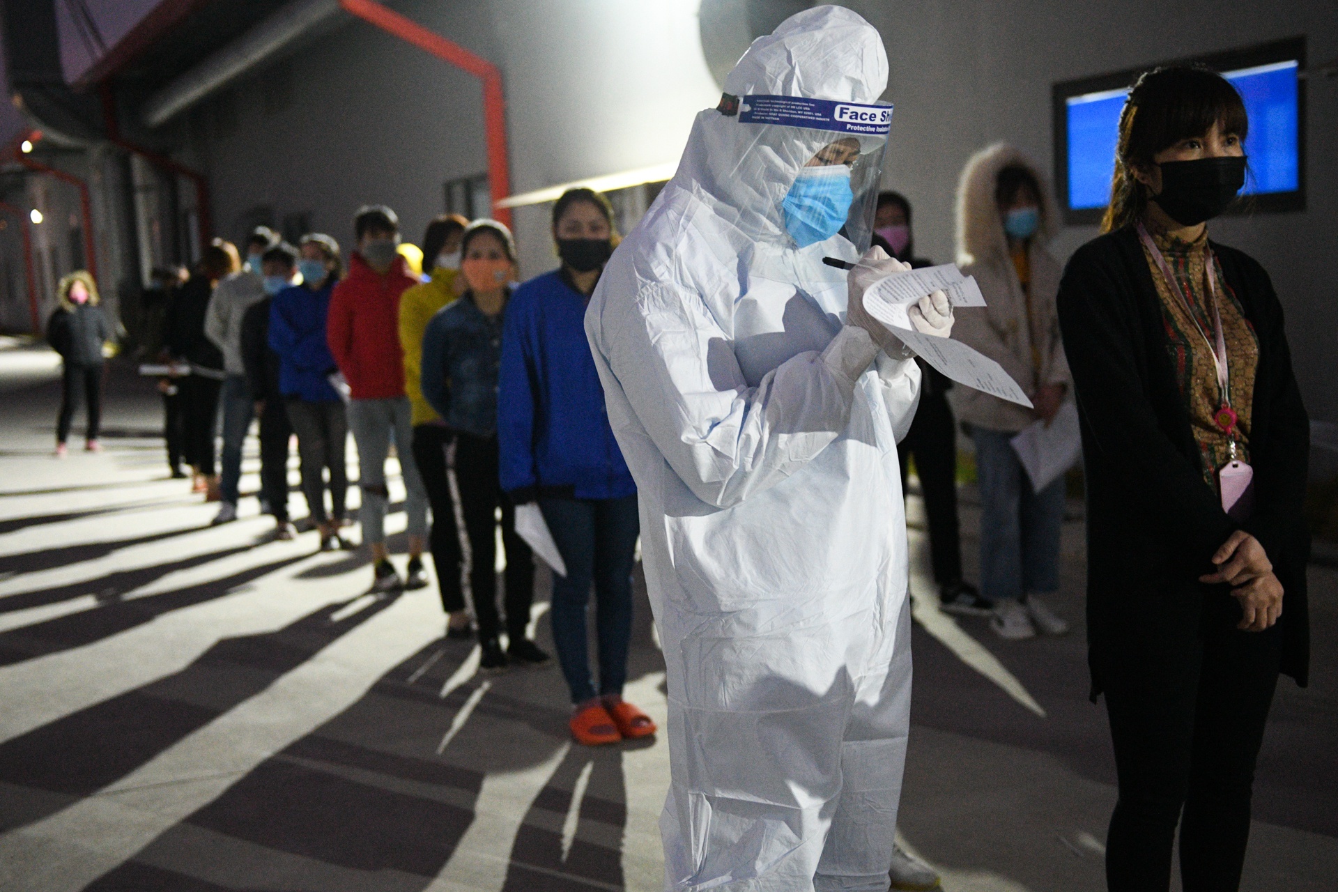 lao dong nuoc ngoai khong phep tai Viet Nam anh 1