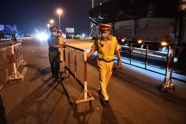 Dem qua Bac Giang dung hoat dong 4 khu cong nghiep hinh anh