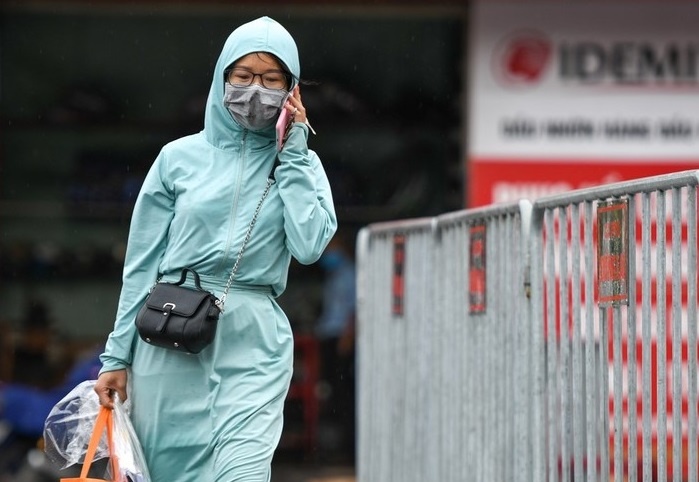 Mot can bo ho sot, Bo TN&MT yeu cau nhan vien khong roi khoi co quan hinh anh