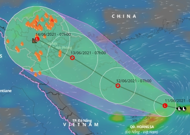 Bien Dong sap don ap thap nhiet doi, mien Bac mua dien rong hinh anh
