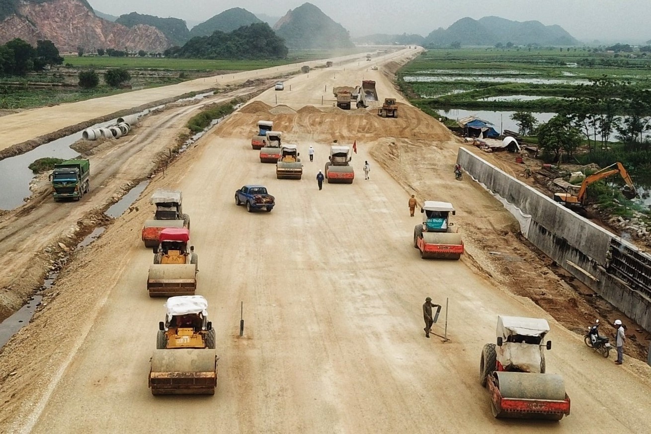 Thu tuong chi thi day manh phan bo, giai ngan von dau tu cong hinh anh