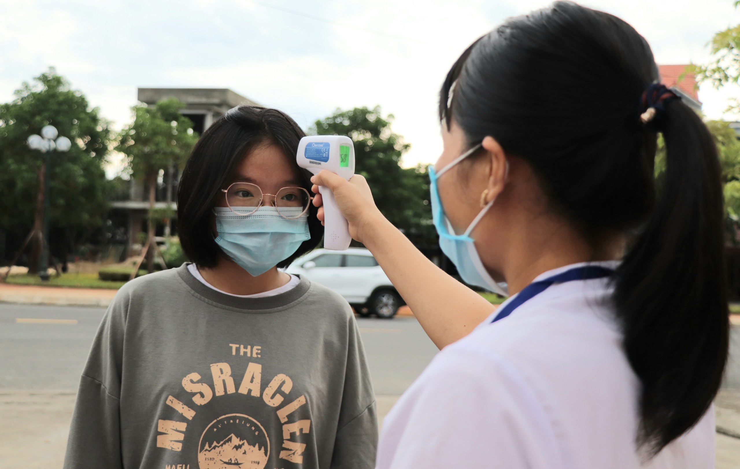 thi sinh thi tot nghiep THPT mac Covid-19 anh 1