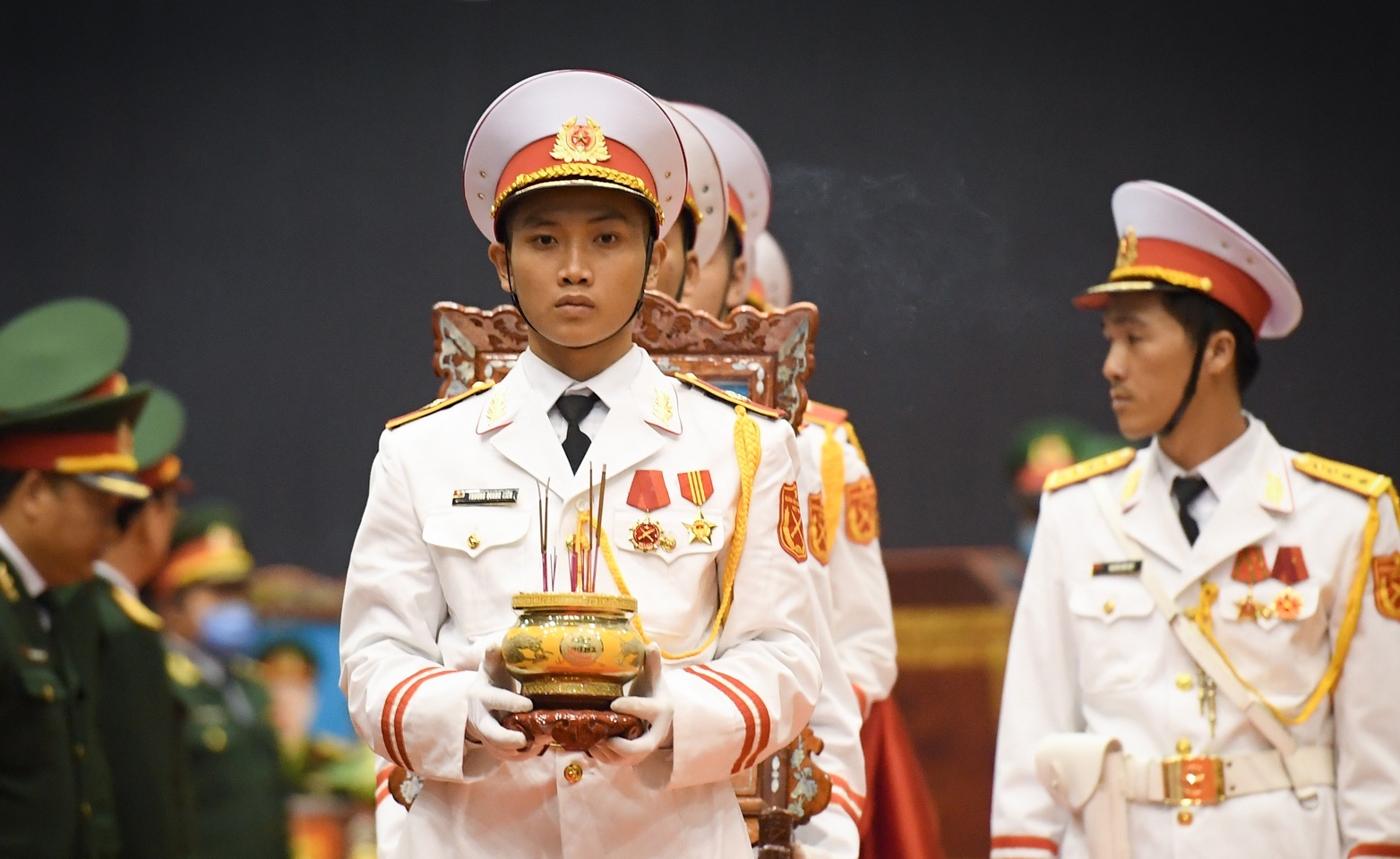 Thu tuong quyet dinh cap bang To quoc ghi cong cho 242 liet si hinh anh