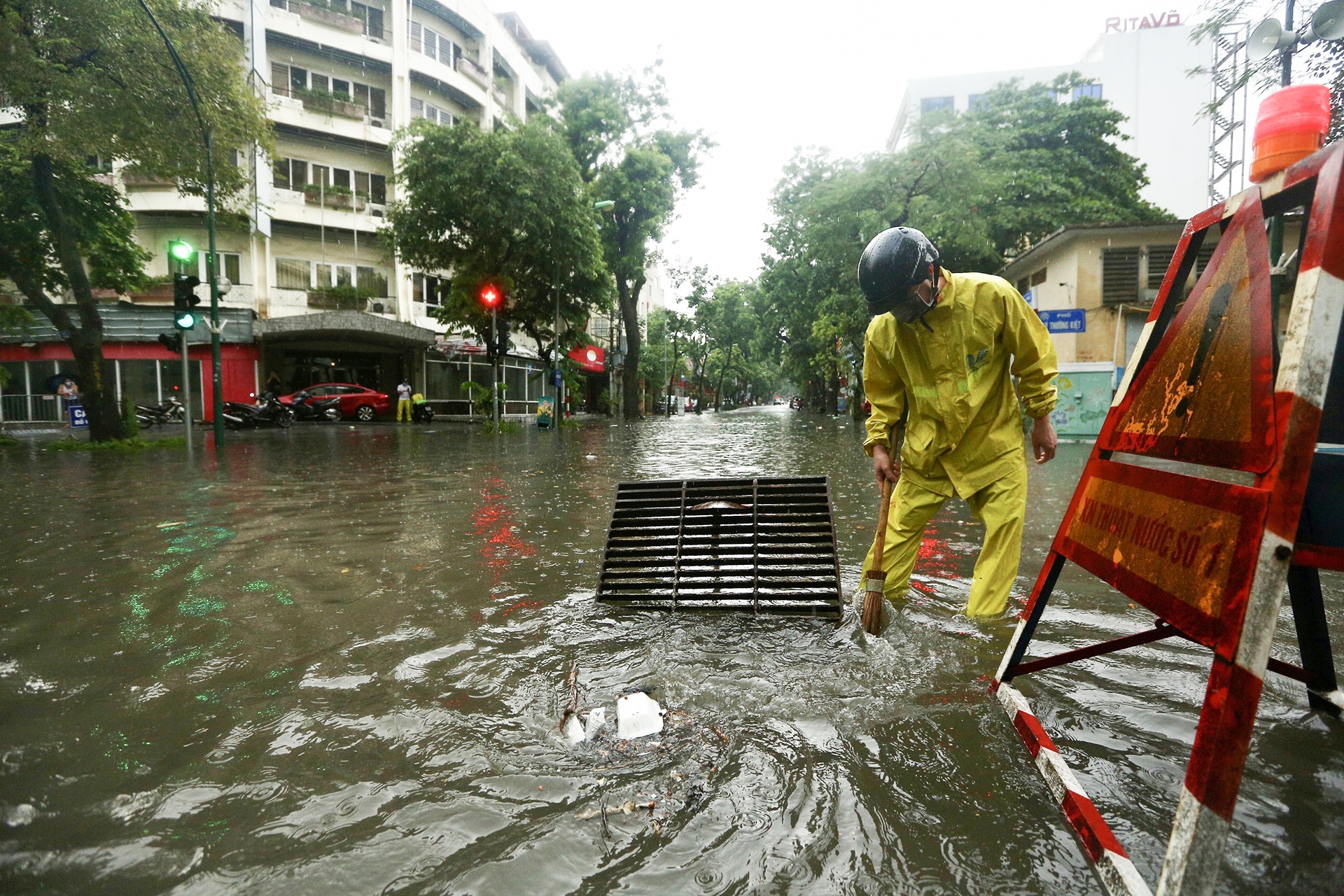 mua lon o Ha Noi anh 2