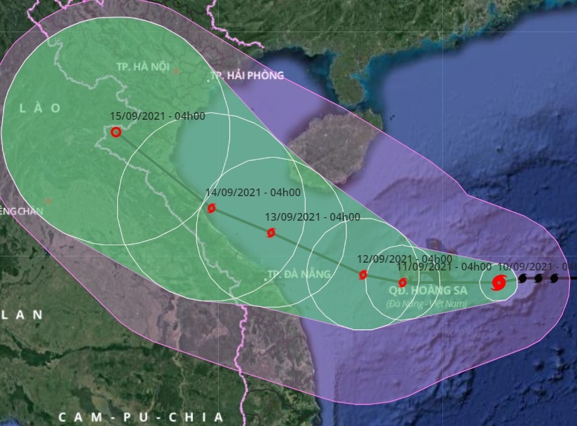 Bao manh cap 10 huong vao mien Trung hinh anh