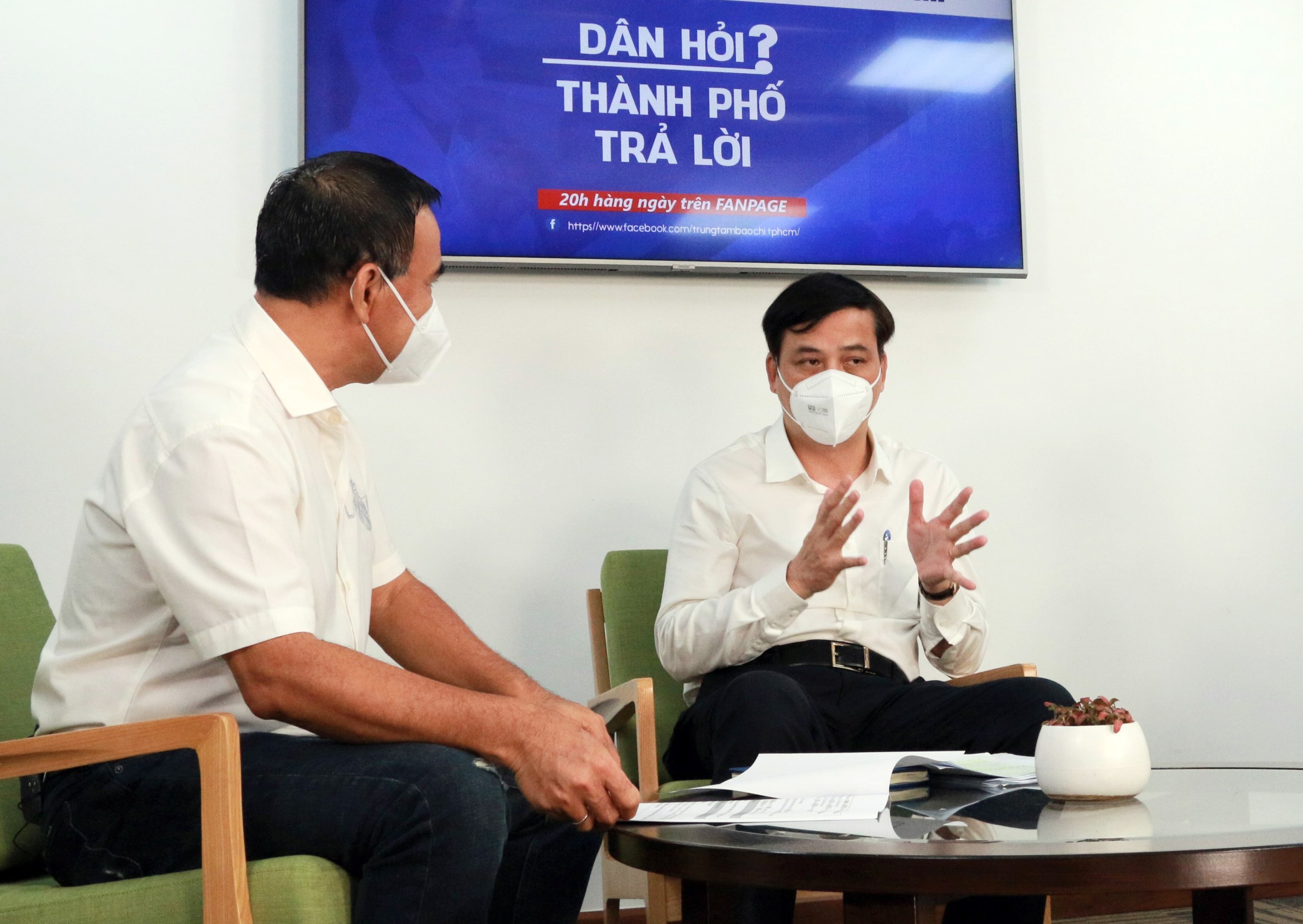 Ong Le Hoa Binh: Lanh dao TP.HCM khong muon keo dai gian cach hinh anh