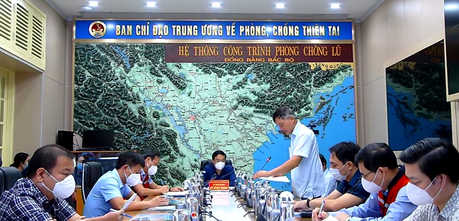 tau ca o Binh Dinh bi dam chim anh 1