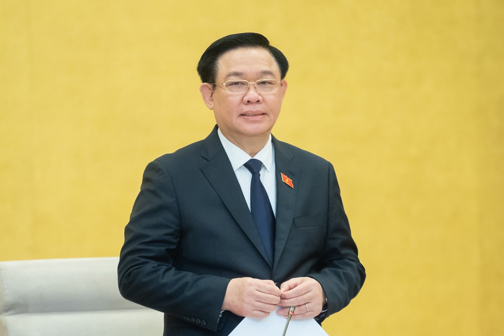 Chu tich Quoc hoi: Chinh sach tien te, noi room tin dung qua muon hinh anh