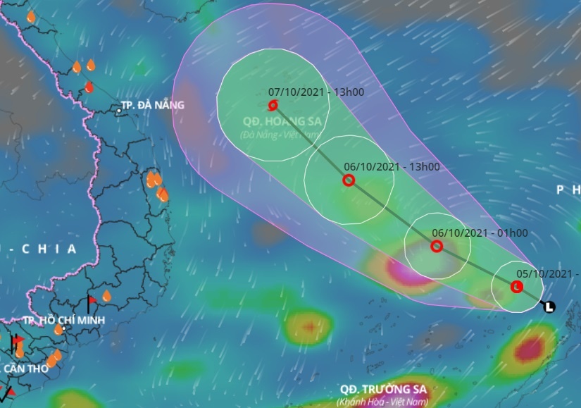 Vung ap thap co the thanh bao, mien Trung mua lon 3 ngay hinh anh