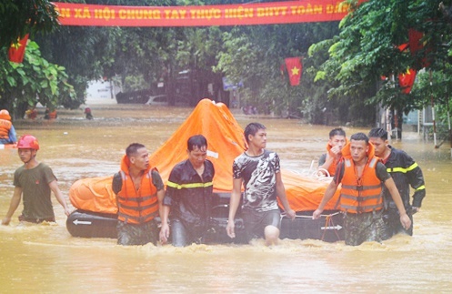 Mien Trung du kien so tan gan 300.000 nguoi tranh mua lu hinh anh
