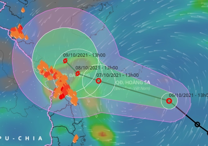 Bao noi bao vao Bien Dong, mien Trung co the mua toi 600 mm hinh anh