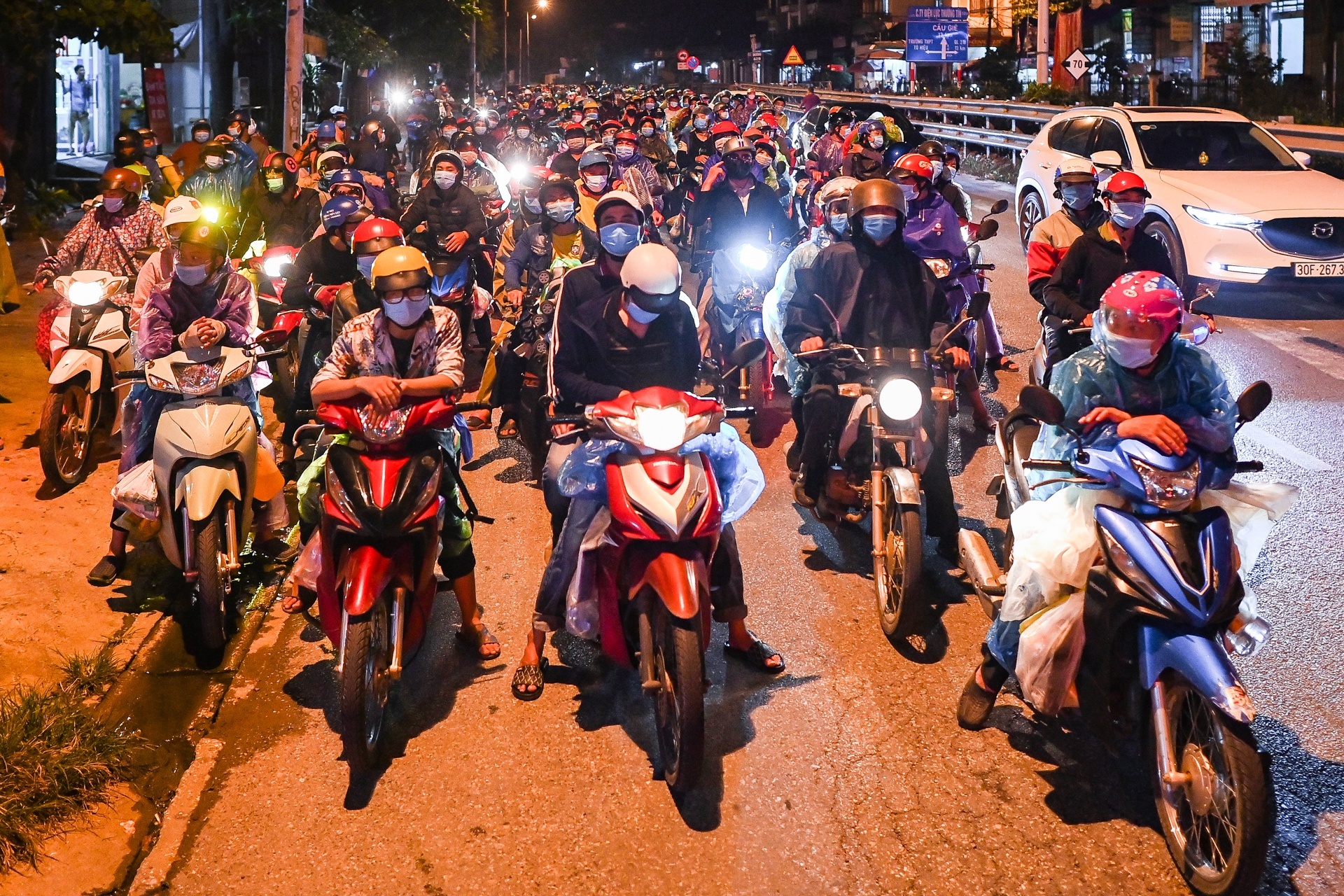 lao dong lam viec o TP.HCM anh 1