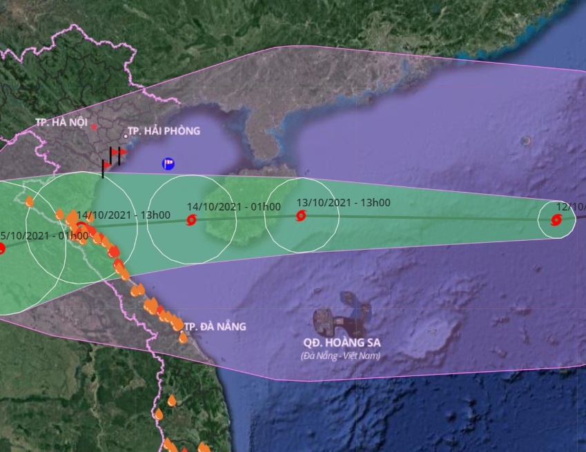 Bao so 8 di chuyen nhanh vao mien Trung hinh anh